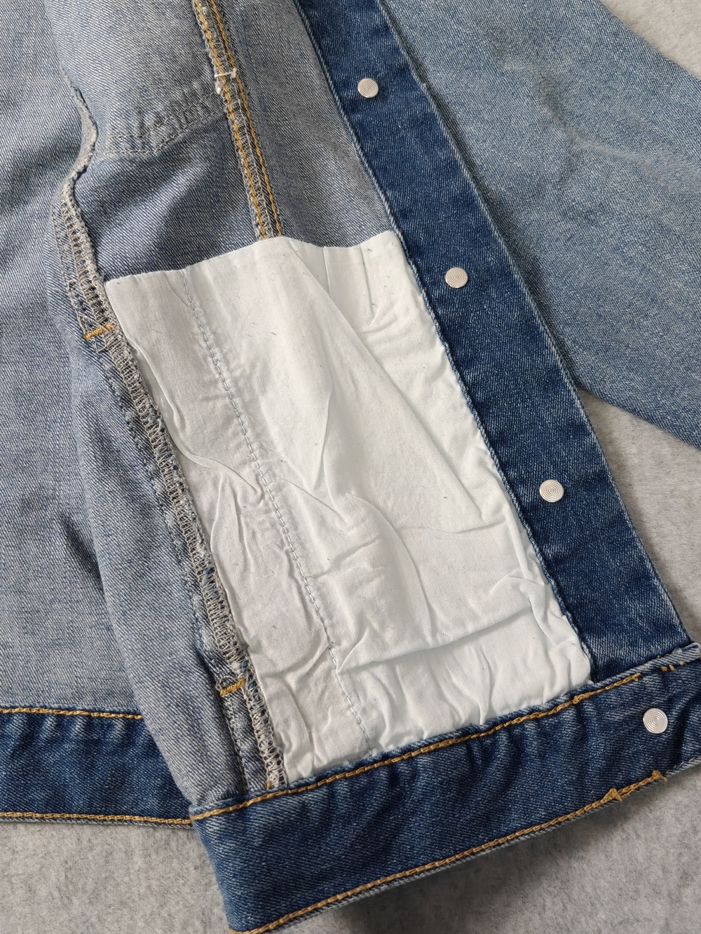 attention Light Blue Denim Jacket with Contrast Stitching - Picture 4 of 7